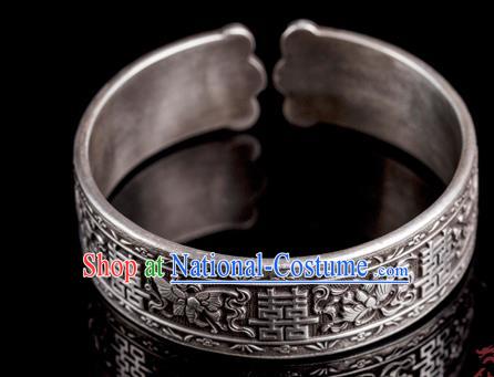 China National Wedding Silver Bracelet Jewelry Traditional Handmade Carving Butterfly Bangle Accessories