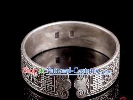 China National Wedding Silver Bracelet Jewelry Traditional Handmade Carving Butterfly Bangle Accessories