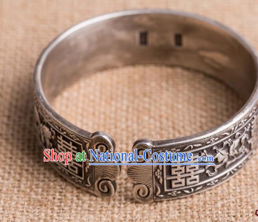 China National Wedding Silver Bracelet Jewelry Traditional Handmade Carving Butterfly Bangle Accessories