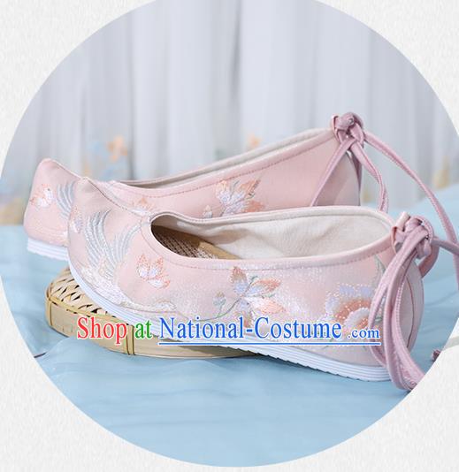 China Traditional Hanfu Shoes Ming Dynasty Young Lady Embroidered Shoes National Pink Cloth Shoes