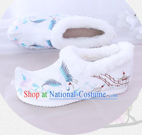 China National Winter Shoes Traditional White Cloth Shoes Embroidered Crane Shoes