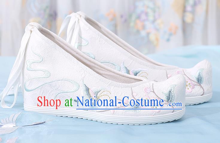 China Embroidered Plum Butterfly Shoes Traditional White Cloth Shoes National Wedge Heel Shoes