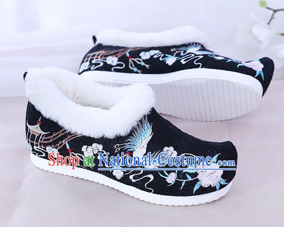 China Embroidered Crane Shoes National Winter Shoes Traditional Black Cloth Shoes