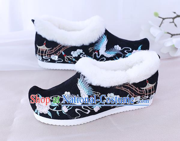 China Embroidered Crane Shoes National Winter Shoes Traditional Black Cloth Shoes