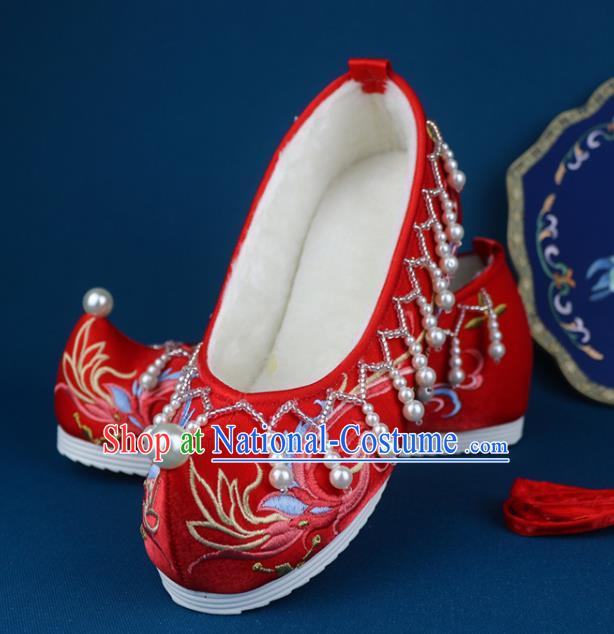 China Traditional Ming Dynasty Wedding Shoes Ancient Princess Embroidered Red Cloth Shoes Beads Tassel Shoes