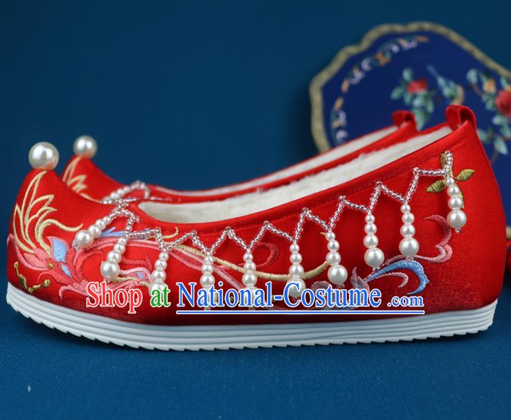 China Traditional Ming Dynasty Wedding Shoes Ancient Princess Embroidered Red Cloth Shoes Beads Tassel Shoes