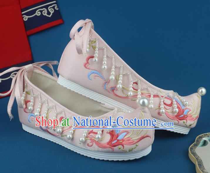 China Embroidered Phoenix Shoes Traditional Wedding Pearls Shoes Pink Cloth Shoes