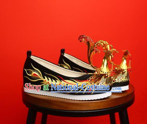 China Traditional Wedding Embroidered Shoes Handmade Bride Black Satin Shoes Golden Phoenix Shoes