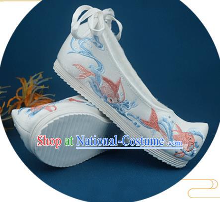 China National Winter Shoes Embroidered White Cloth Shoes Handmade Traditional Shoes