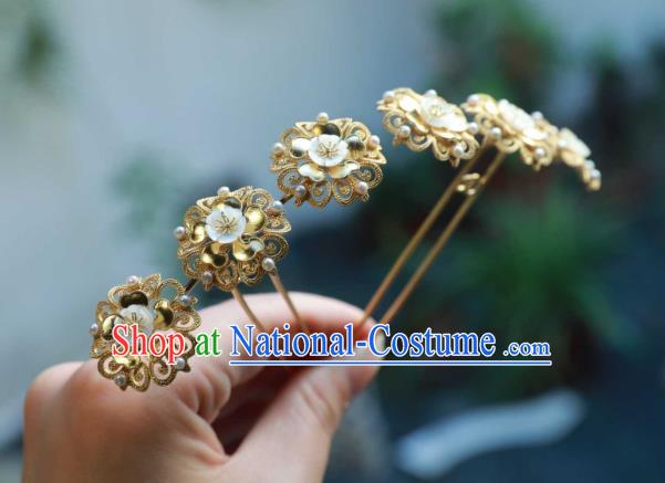 Chinese Ancient Tang Dynasty Golden Hair Stick Handmade Hair Accessories Traditional Shell Plum Blossom Hairpin