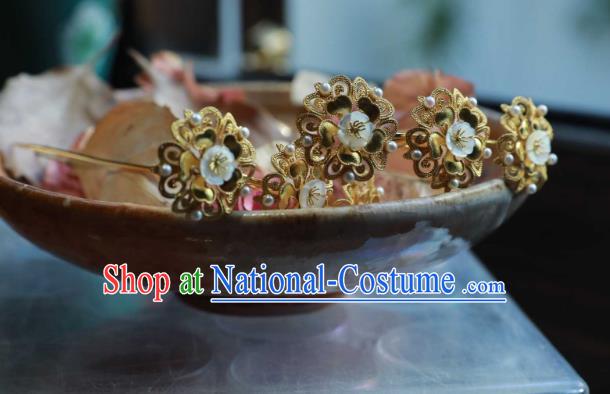 Chinese Ancient Tang Dynasty Golden Hair Stick Handmade Hair Accessories Traditional Shell Plum Blossom Hairpin