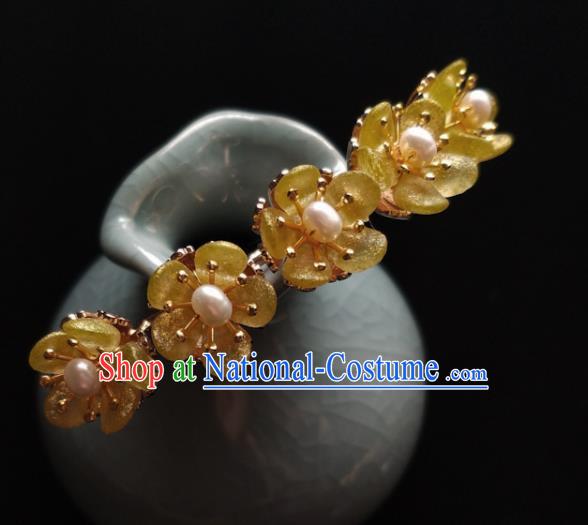 China Ancient Princess Pearls Hairpin Traditional Ming Dynasty Light Golden Plum Hair Stick