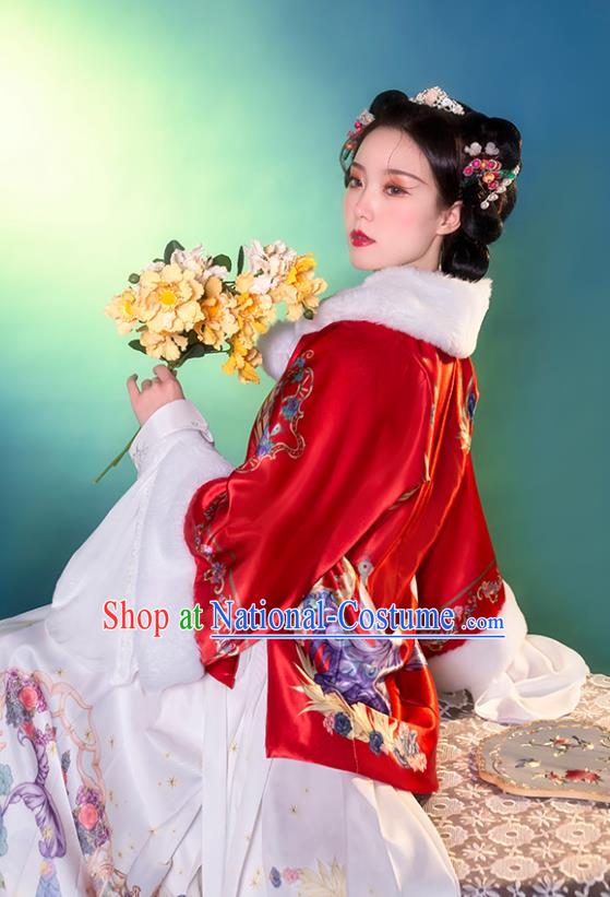 Traditional China Ming Dynasty Young Beauty Historical Clothing Ancient Noble Lady Hanfu Dress Apparels