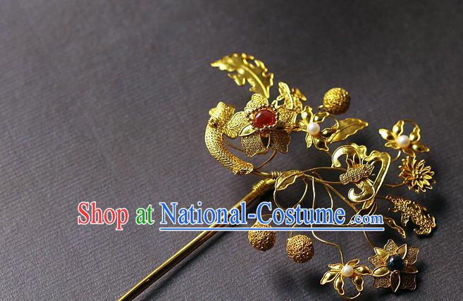 China Ancient Empress Pearls Agate Hairpin Handmade Traditional Ming Dynasty Golden Bat Hair Stick