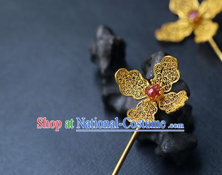 China Ancient Palace Lady Tourmaline Hair Stick Traditional Ming Dynasty Princess Filigree Hairpin