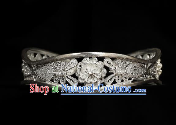 Handmade Chinese Cheongsam Silver Bangle Accessories Traditional Bracelet Jewelry