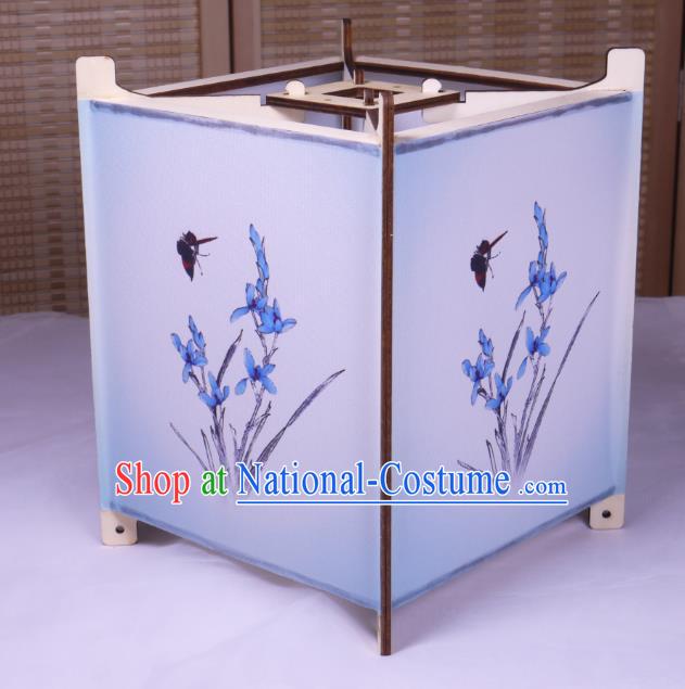 China Classical Orchids Pattern Palace Lantern Traditional Silk Lanterns Handmade Portable Lamp