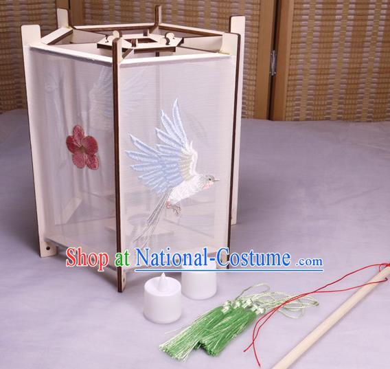 China Classical Embroidered Palace Lantern Traditional Silk Hexagon Lanterns Handmade Hanging Lamp