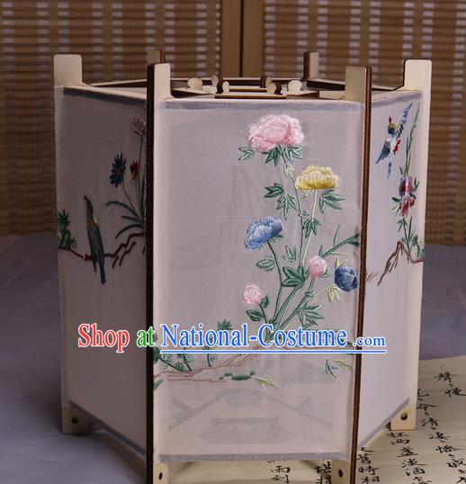 China Handmade Hanging Lamp Classical Embroidered Peony Palace Lantern Traditional Silk Hexagon Lanterns