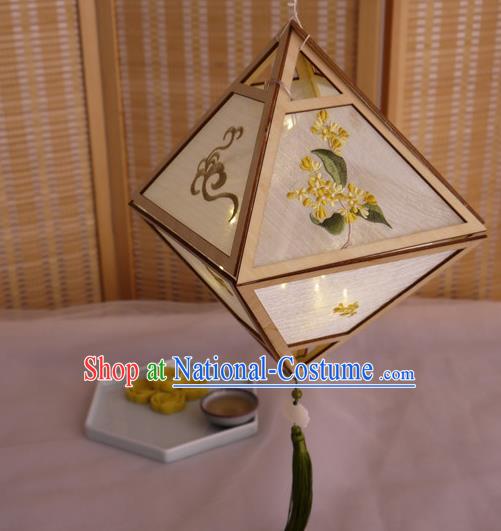 China Classical Rhombus Palace Lantern Traditional Spring Festival Lanterns Handmade Embroidered Osmanthus Portable Lamp