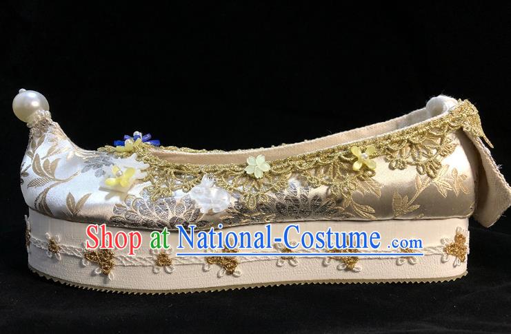 China Ancient Princess Lace Shoes Traditional Ming Dynasty Hanfu Shoes Classical White Brocade Shoes