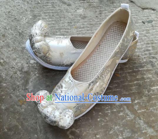 China Traditional Song Dynasty Hanfu Shoes Handmade Ancient Princess Satin Shoes Classical White Brocade Shoes