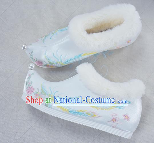 China White Cloth Shoes Traditional Winter Shoes Women Hanfu Shoes National Embroidered Phoenix Shoes