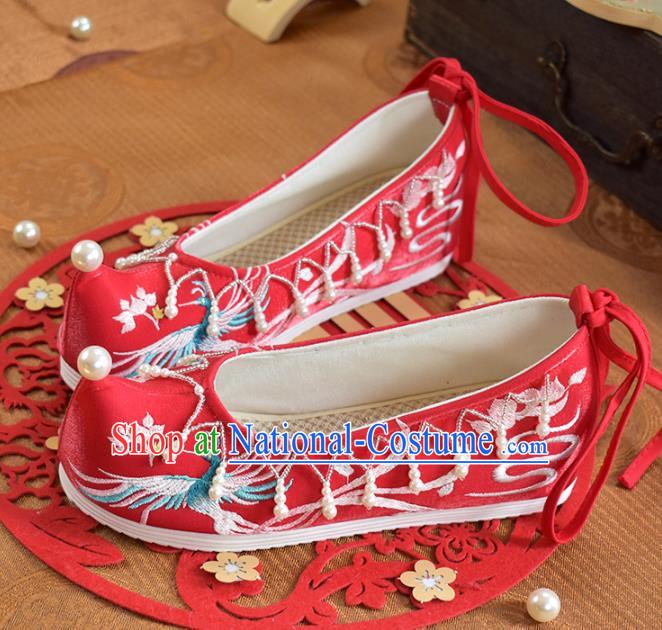 China Women Xiu He Embroidered Shoes National Shoes Traditional Wedding Red Cloth Shoes