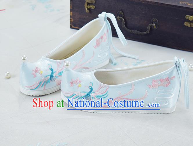 China Women Embroidered Shoes National Shoes Traditional Wedding Shoes Light Blue Cloth Shoes