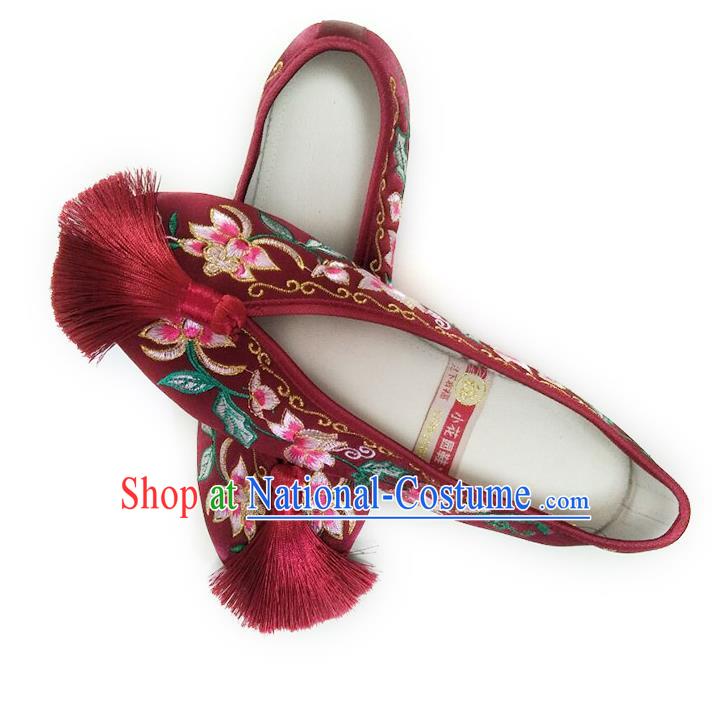 China Embroidered Flowers Shoes Classical Wedding Xiu He Shoes Traditional Wine Red Satin Shoes