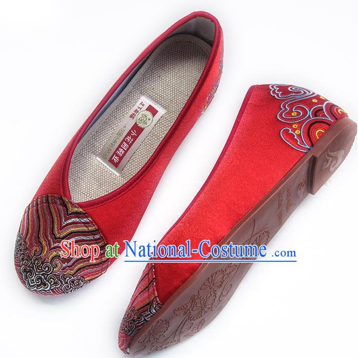 China Traditional Bride Shoes National Women Shoes Embroidered Red Satin Shoes