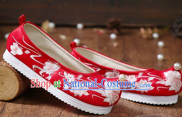 China Traditional Wedding Hanfu Shoes Embroidered Peach Blossom Shoes Red Cloth Shoes