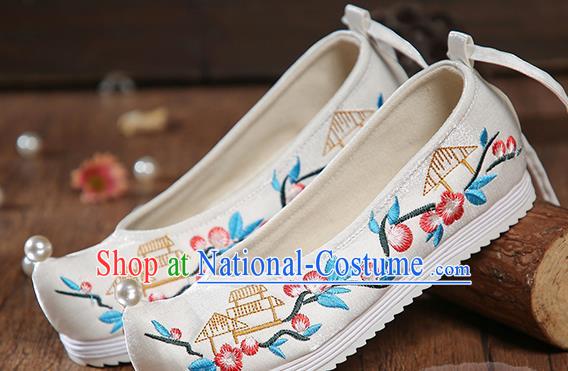 China Embroidered White Satin Shoes Ancient Princess Shoes Traditional Hanfu Pearl Shoes