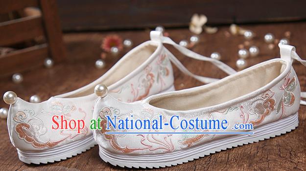 China Traditional Ming Dynasty Princess Shoes National Women White Cloth Shoes Embroidered Hanfu Shoes