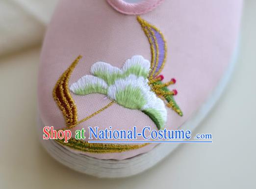 China Embroidered Pink Cloth Shoes Traditional Shoes National Women Shoes