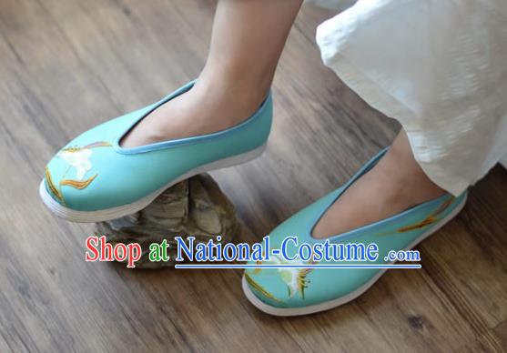 China National Women Shoes Embroidered Green Cloth Shoes Traditional Shoes