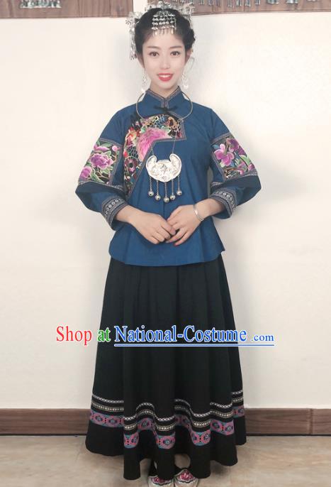 Chinese Hmong Nationality Folk Dance Dress Minority Stage Show Clothing Miao Ethnic Woman Costume and Hair Accessories