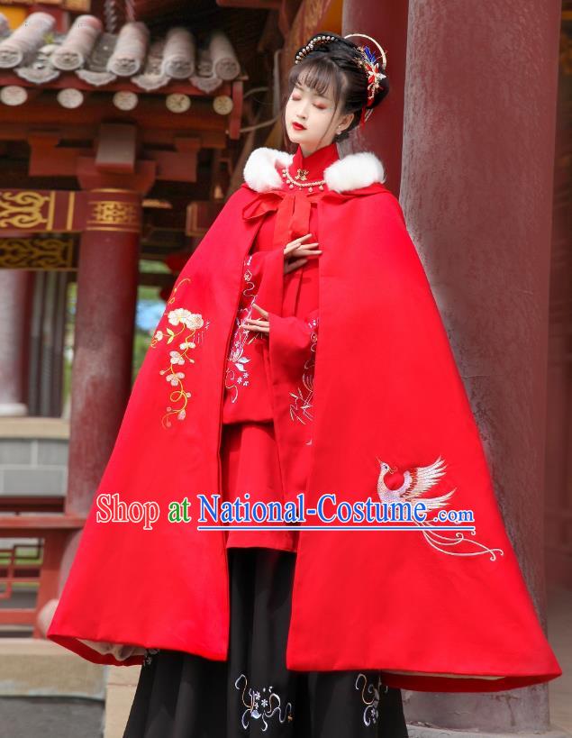 China Ancient Princess Red Hanfu Cape Traditional Ming Dynasty Palace Lady Embroidered Long Cloak