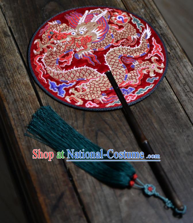 China Traditional Red Brocade Fan Handmade Dragon Painting Palace Fan Wedding Circular Fan