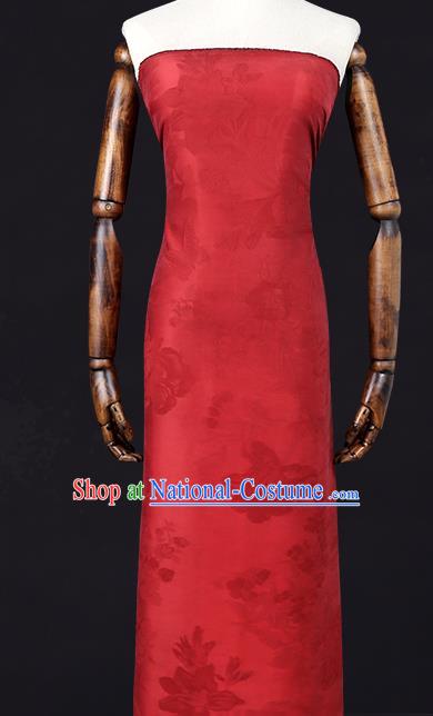 China Traditional Gambiered Guangdong Gauze Classical Cheongsam Jacquard Red Silk Fabric