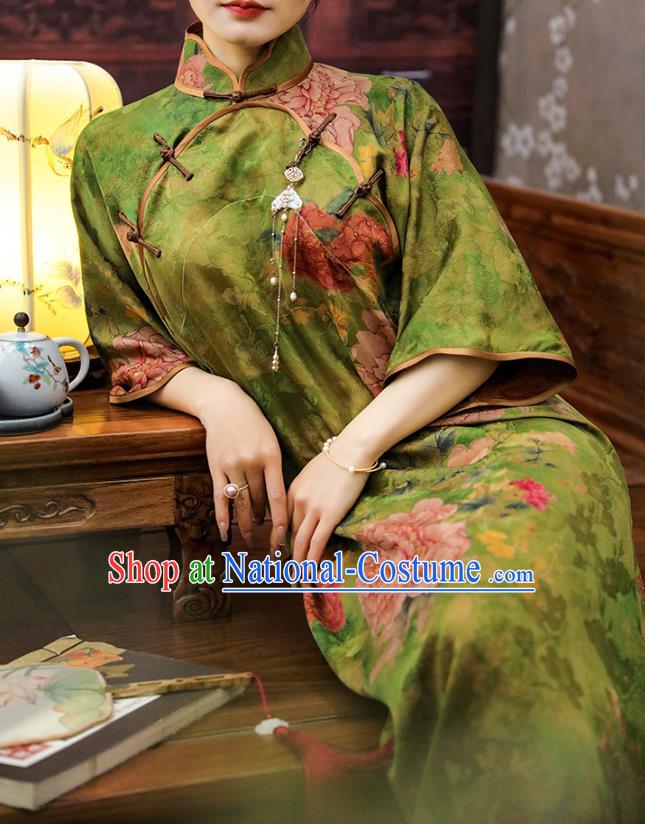 Asian Chinese Traditional Shanghai Woman Silk Qipao Dress Classical Green Gambiered Guangdong Gauze Cheongsam