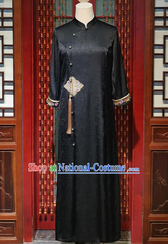 Asian Chinese National Woman Clothing Classical Black Silk Cheongsam Costume Traditional Embroidered Qipao Dress