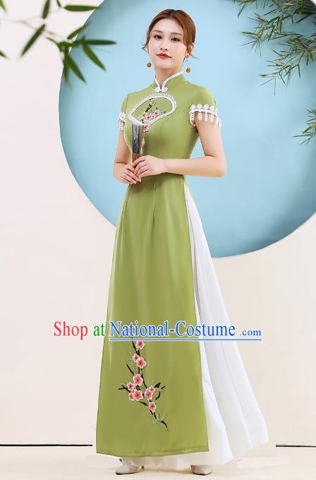 China Stage Performance Ao Dai Cheongsam Catwalks Embroidery Peach Blossom Qipao Dress Classical Fan Dance Clothing