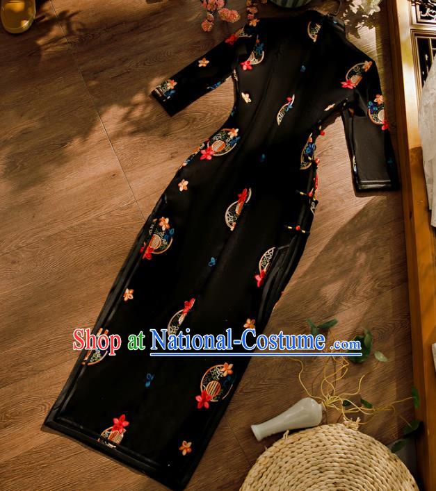 Chinese Traditional Black Cheongsam Clothing Classical Embroidered Qipao Dress