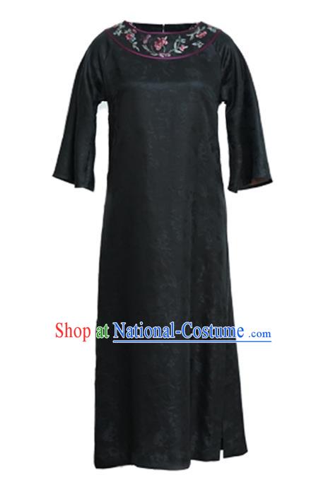 China National Young Beauty Qipao Dress Classical Embroidered Black Silk Cheongsam Costume