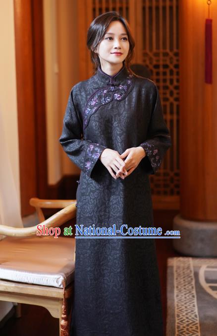 China National Female Embroidered Dark Purple Cheongsam Classical Silk Qipao Dress