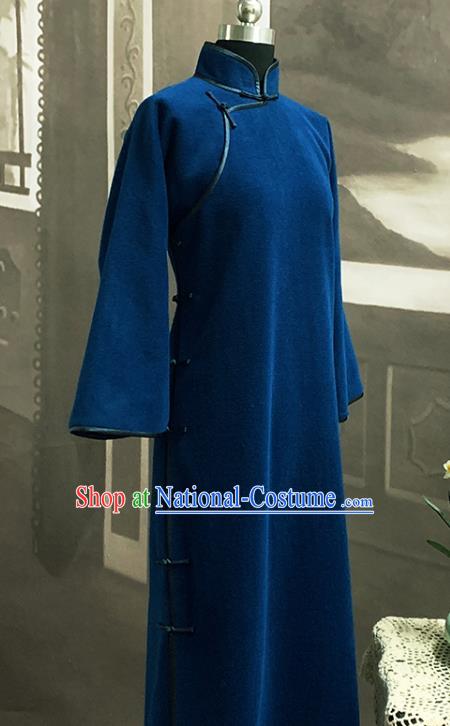 Republic of China Civilian Woman Cheongsam Traditional Wide Sleeve Blue Woolen Qipao Dress Costume