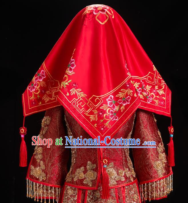 China Red Satin Kerchief Xiuhe Suit Embroidered Bridal Veil Traditional Wedding Headpiece