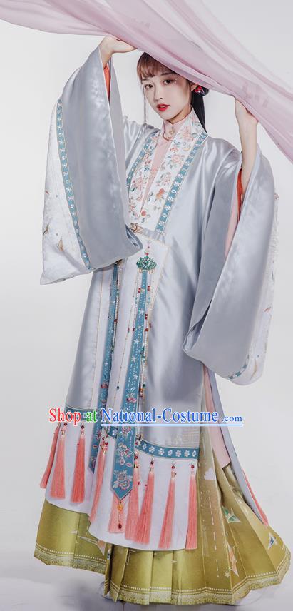 China Traditional Ming Dynasty Nobility Woman Embroidery Costumes Ancient Court Princess Hanfu Clothing