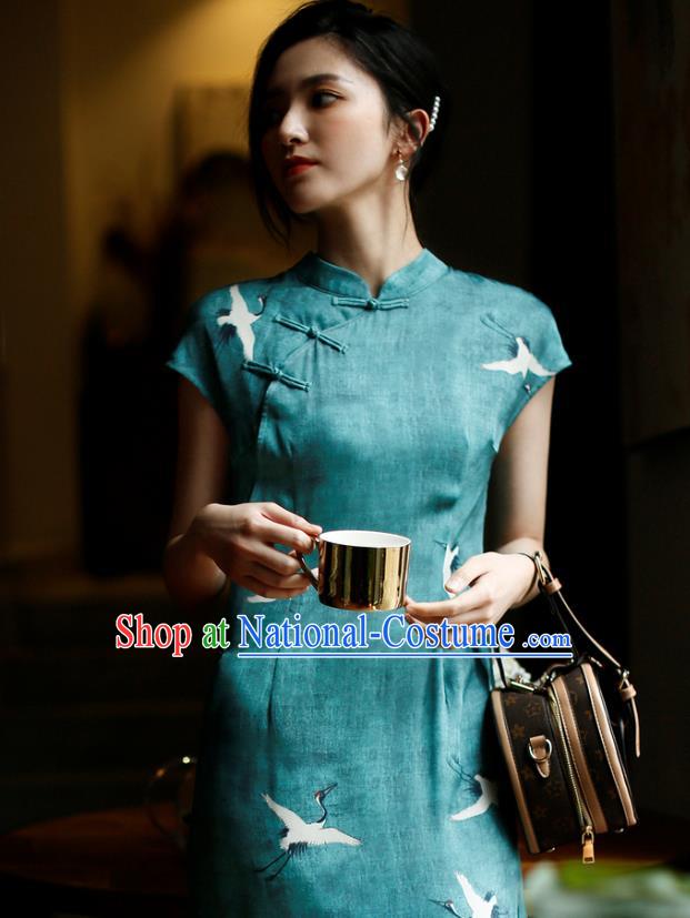 China Classical Young Woman Cheongsam Costume Traditional Printing Green Silk Qipao Dress